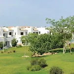 Myinzu - Club Village Garden البوفيرا
