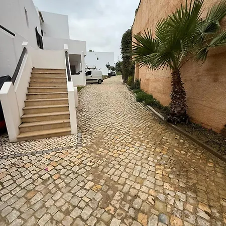 아파트 Myinzu - Club Village Garden *